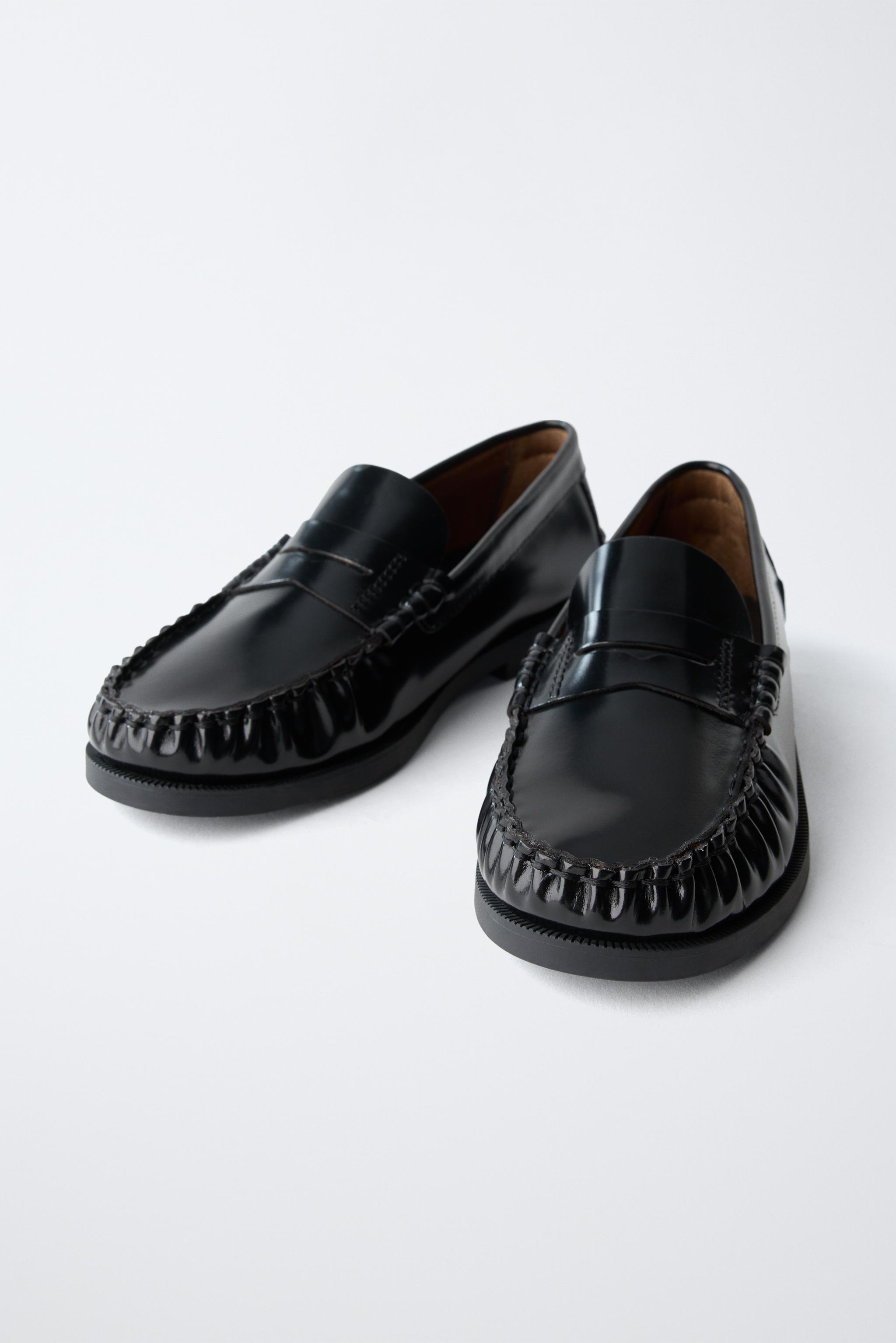 LEATHER LOAFERS